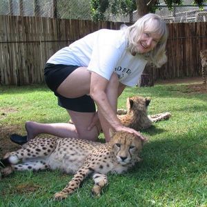 Meet your Posher, Faye